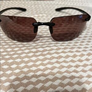 Stylish Black Rimless Sunglasses